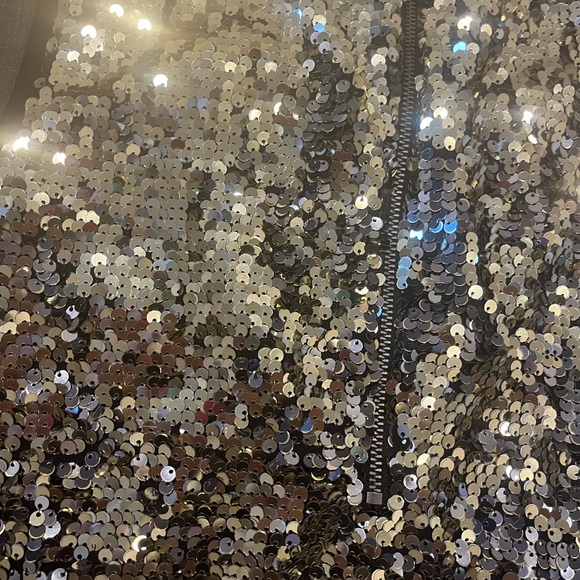 NWT AO.LA by Alice + Olivia Shirt Sequin Tank Top Gold Silver Size Small - Picture 3 of 5